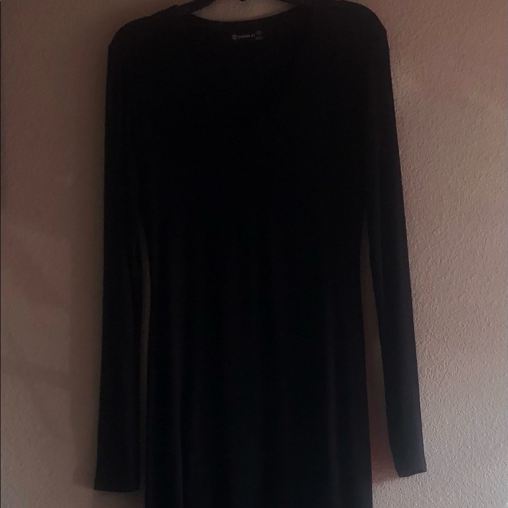 Black bodycon dress
